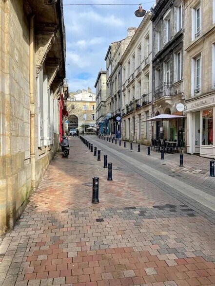 Local commercial dans Bordeaux à louer - Photo de l’immeuble – Image 1 sur 7