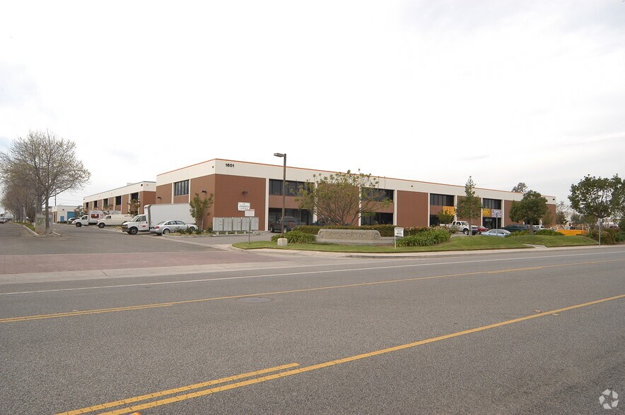 1601 Pacific Ave, Oxnard, CA à louer - Photo de l’immeuble – Image 2 sur 4