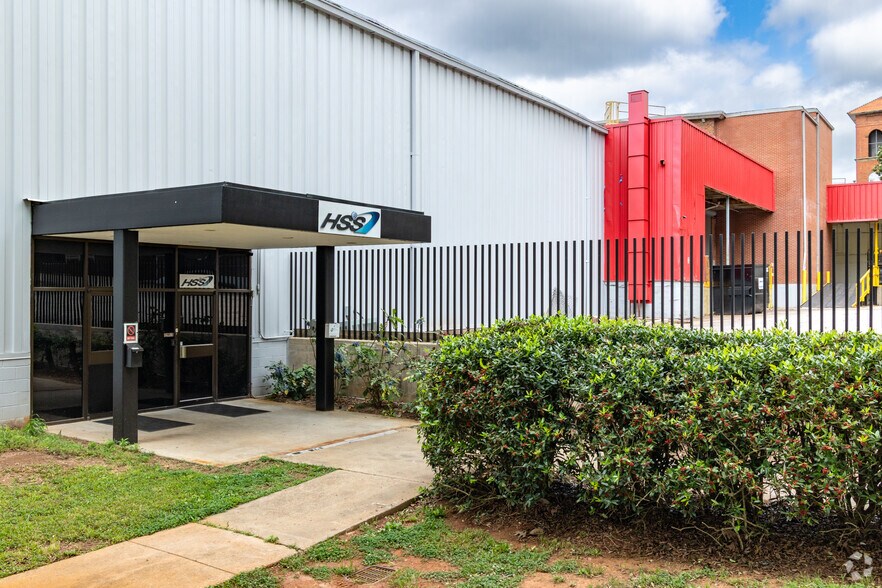 1000 Elm St, Lagrange, GA à louer - Photo de l’immeuble – Image 3 sur 21