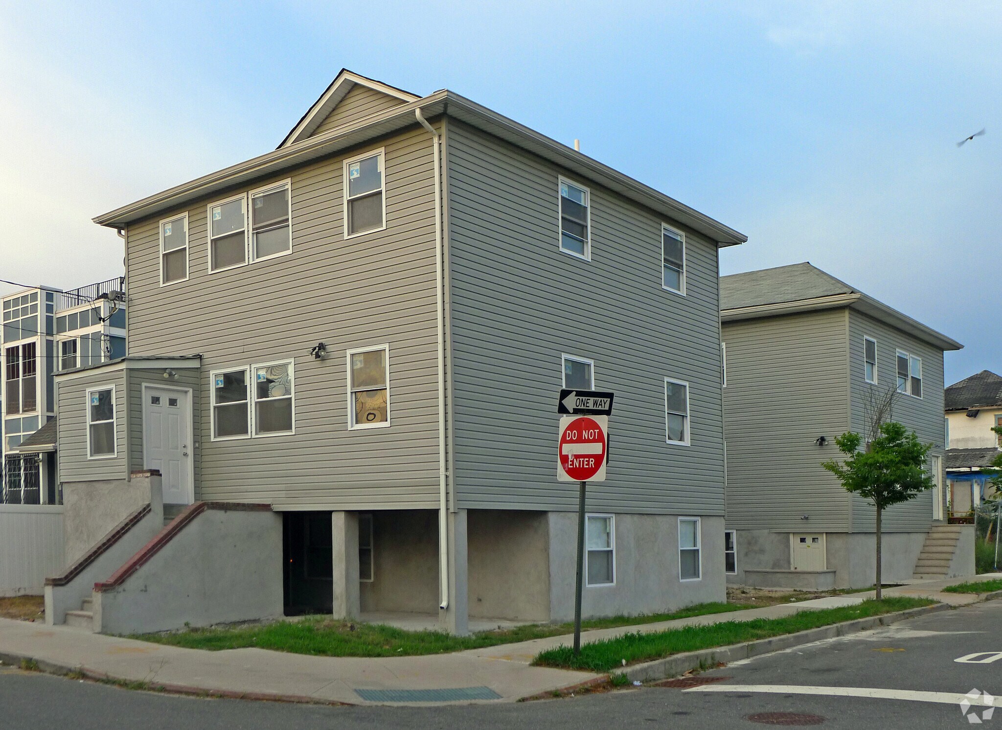 319 Beach 44Th St, Far Rockaway, NY à vendre Photo principale– Image 1 sur 16