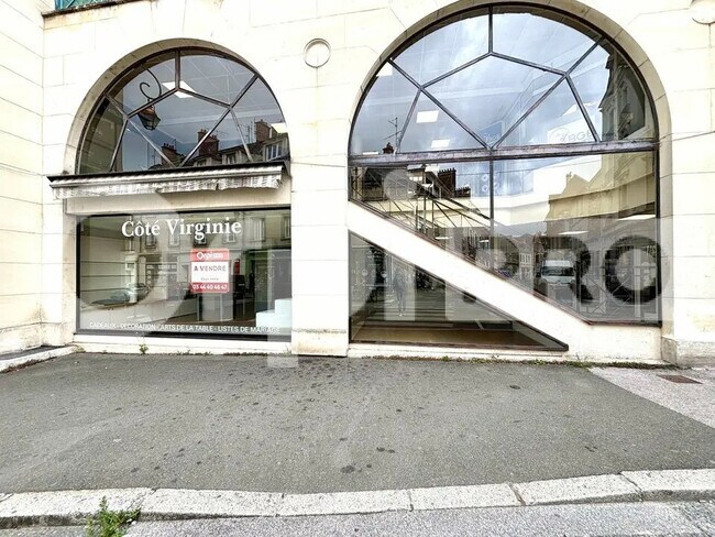 Plus de détails pour 25 Rue Jeanne D'Arc, Compiègne - Local commercial à vendre