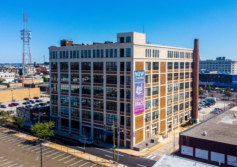 421 N 7th St, Philadelphia, PA à louer - Photo de l’immeuble – Image 1 sur 9