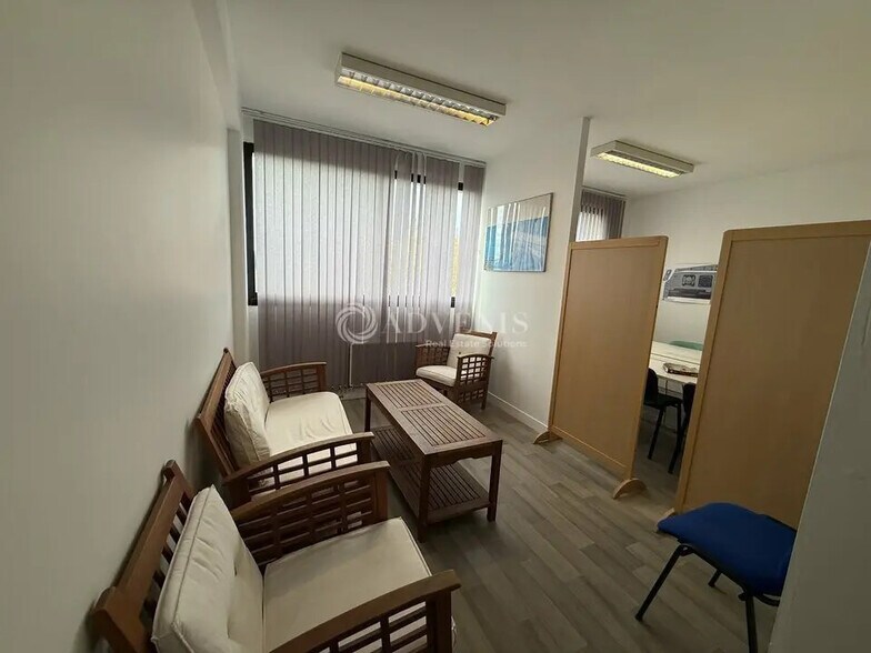 Bureau dans Noisy-le-Grand à vendre - Photo de l’immeuble – Image 3 sur 11