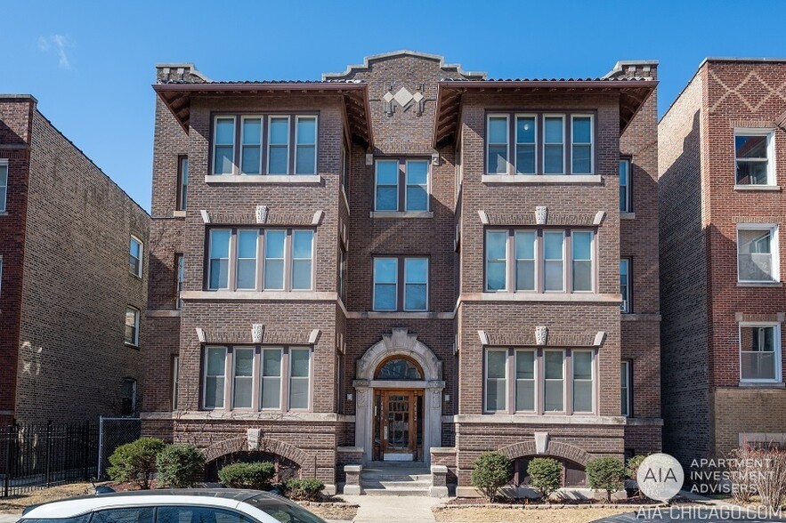 6812 S Merrill Ave, Chicago, IL à vendre - Photo de l’immeuble – Image 1 sur 1
