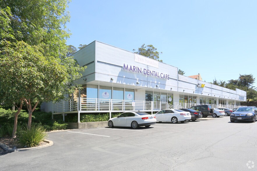 4050 Redwood Hwy, San Rafael, CA à louer - Photo principale – Image 3 sur 3