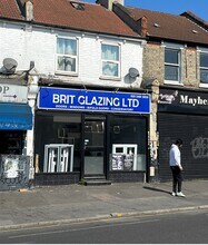 25 Whitehorse Ln, Londres à louer Photo de l’immeuble– Image 1 sur 3