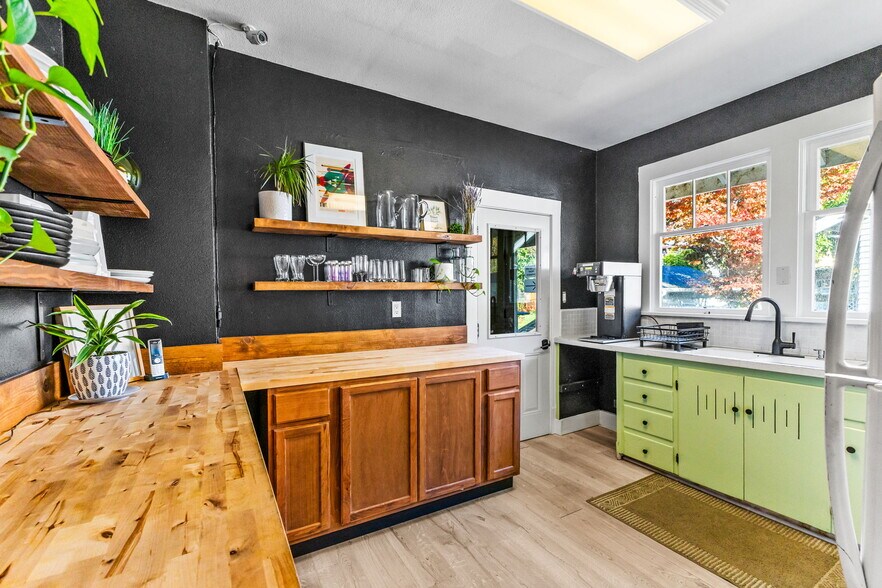 765 Liberty St SE, Salem, OR à louer - Photo de l’immeuble – Image 3 sur 25