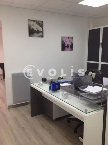 Bureau dans Jonage à louer - Photo intérieure – Image 3 sur 5