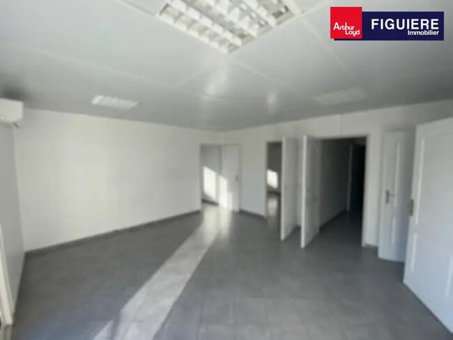 Plus de détails pour Bureau à vendre