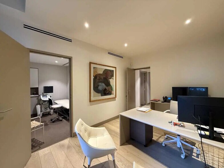 Bureau dans Bordeaux à vendre - Photo de l’immeuble – Image 3 sur 3