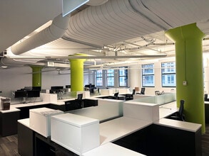 325 N LaSalle St, Chicago, IL à louer Photo intérieure– Image 2 sur 20