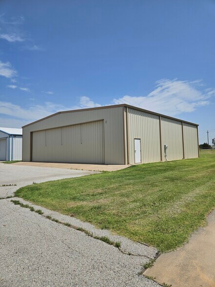 1066 66th St, Enid, OK à vendre - Photo de l’immeuble – Image 2 sur 3