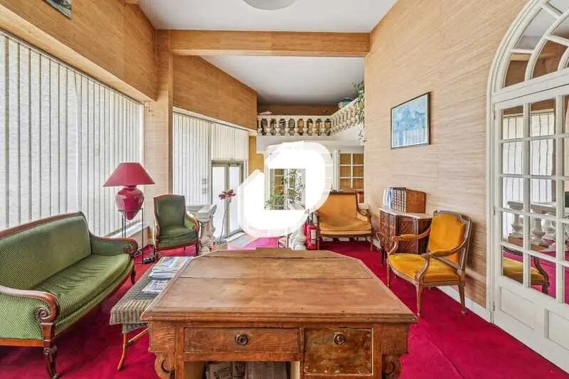 Bureau dans Pontoise à vendre - Photo de l’immeuble – Image 2 sur 14