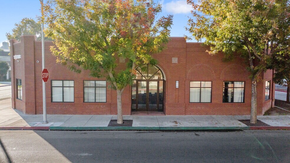 125 S Bridge St, Visalia, CA à vendre - Photo de l’immeuble – Image 3 sur 11