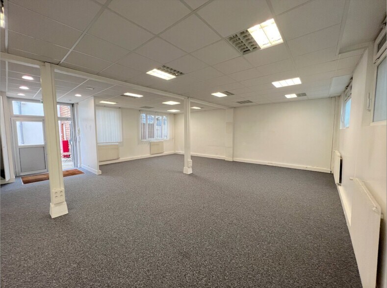 Bureau dans Paris à louer - Photo de l’immeuble – Image 1 sur 5