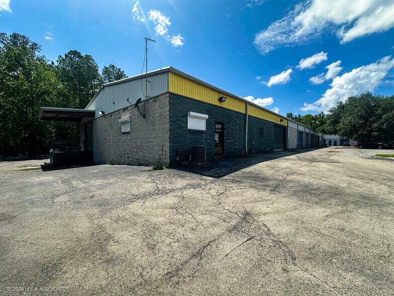 3737 SW 42nd Ave, Gainesville, FL à louer - Photo de l’immeuble – Image 2 sur 9