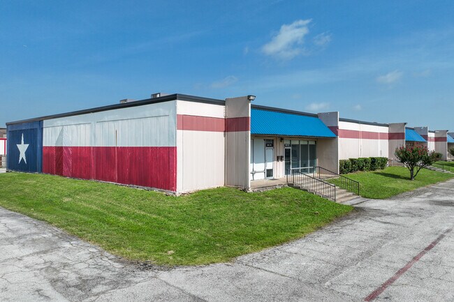 Plus de détails pour 605 E Palace Pky, Grand Prairie, TX - Local d'activités, Industriel/Logistique à louer