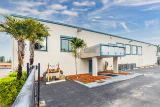 Plus de détails pour 2055 Liberty St, Hollywood, FL - Local d'activités à louer