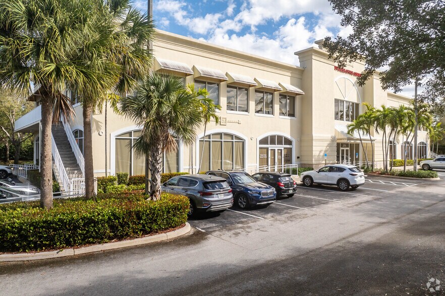 1779 N University Dr, Pembroke Pines, FL à louer - Photo principale – Image 1 sur 10