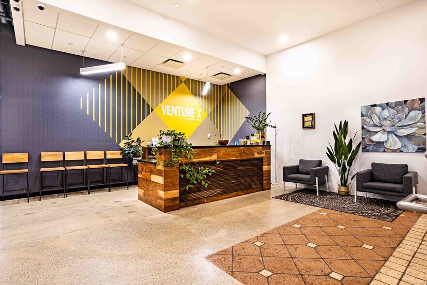 700 S Rosemary Ave, West Palm Beach, FL à louer - Hall d’entrée – Image 3 sur 43