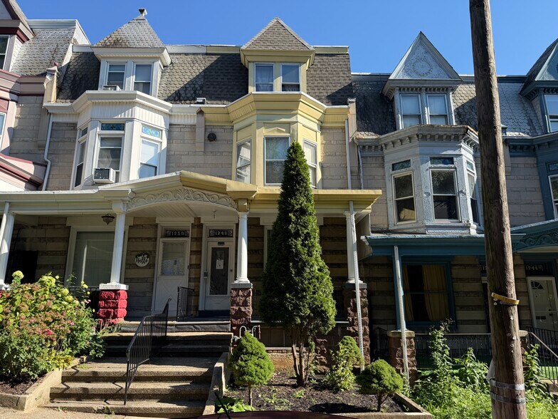 1248 Eckert Ave, Reading, PA à louer - Photo de l’immeuble – Image 1 sur 8