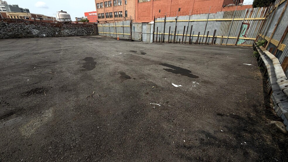 430-440 Timpson Pl, Bronx, NY à louer - Photo de l’immeuble – Image 2 sur 7