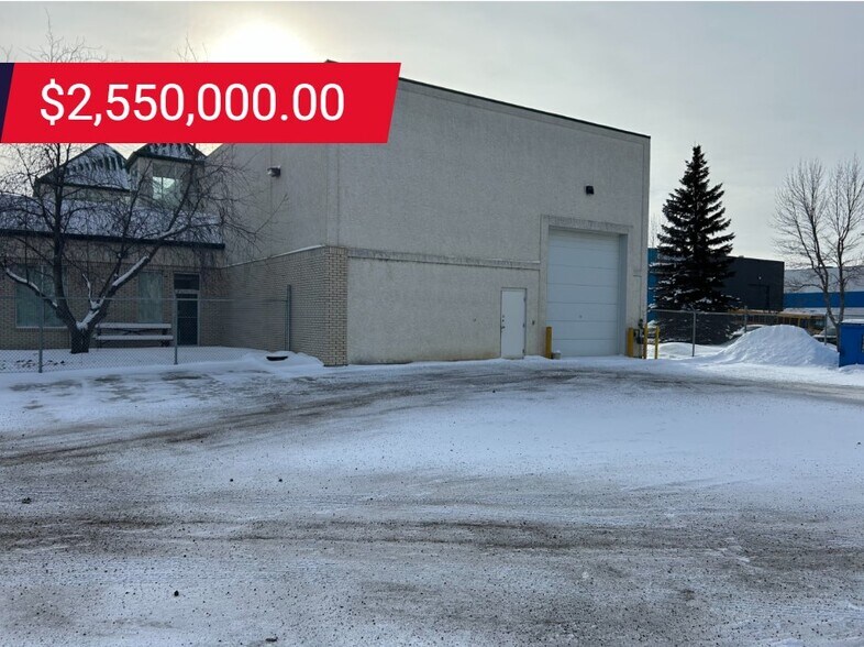 2404 96th St NW, Edmonton, AB à vendre - Photo de l’immeuble – Image 2 sur 4