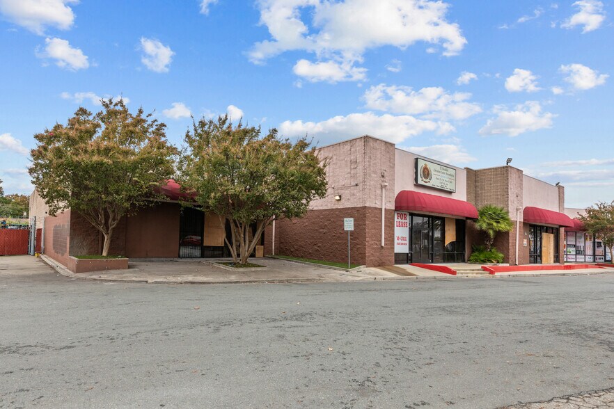 429 E March Ln, Stockton, CA à louer - Photo principale – Image 1 sur 9