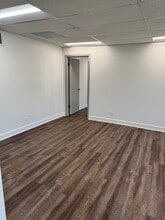 499 Estes Ave, Schaumburg, IL à louer Photo intérieure– Image 1 sur 1