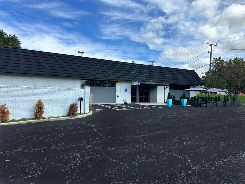 423 N State St, Lockport, IL à vendre - Photo de l’immeuble – Image 3 sur 8