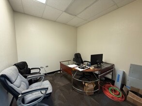 875 Kanoelehua Ave, Hilo, HI à louer Photo de l’immeuble– Image 2 sur 6