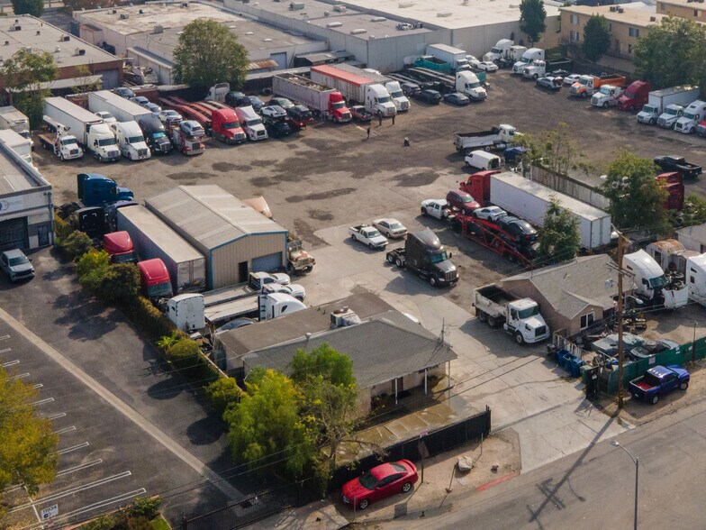 11942 Allegheny St, Sun Valley, CA à vendre - Photo de l’immeuble – Image 3 sur 12