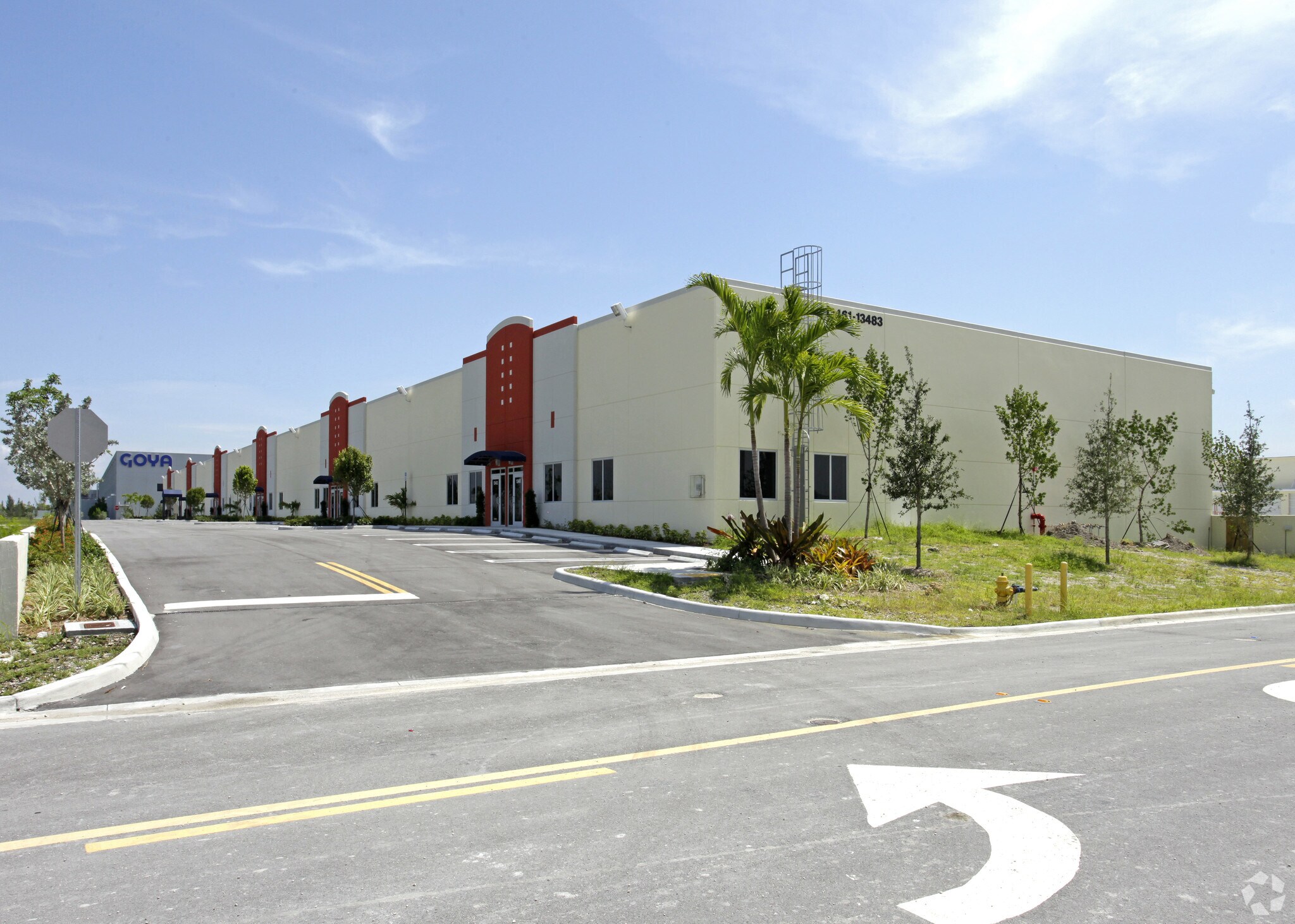 13431-13453 NW 19th Ln, Miami, FL à louer Photo principale– Image 1 sur 15