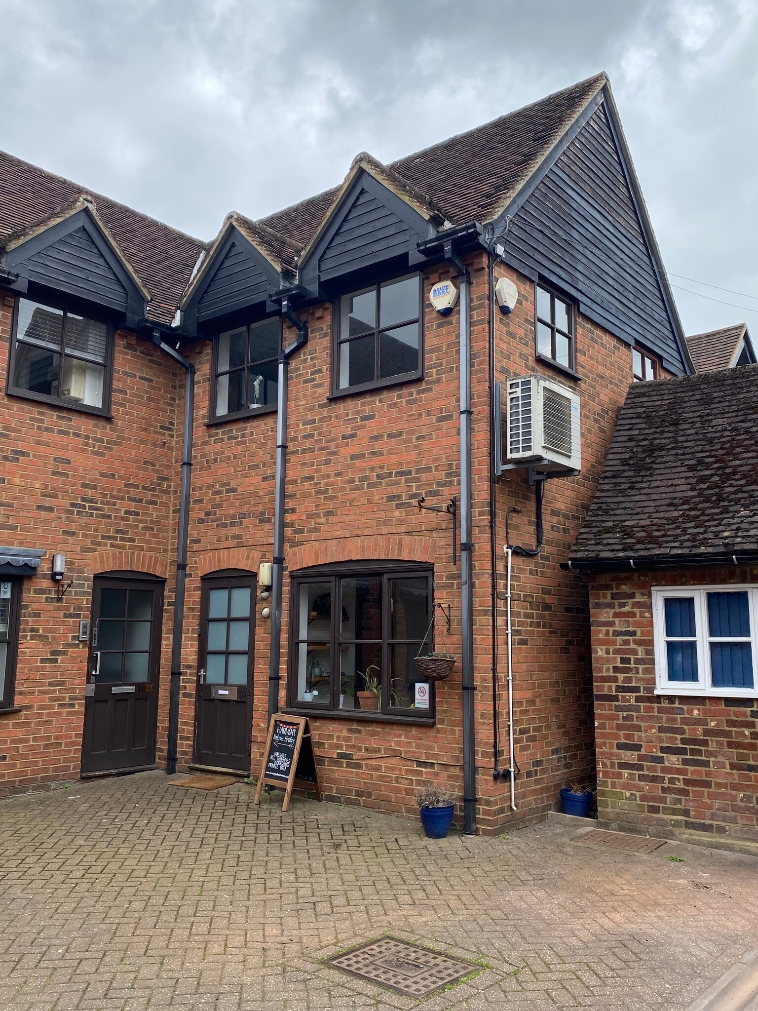 102-103 Bancroft, Hitchin à louer Photo principale– Image 1 sur 2