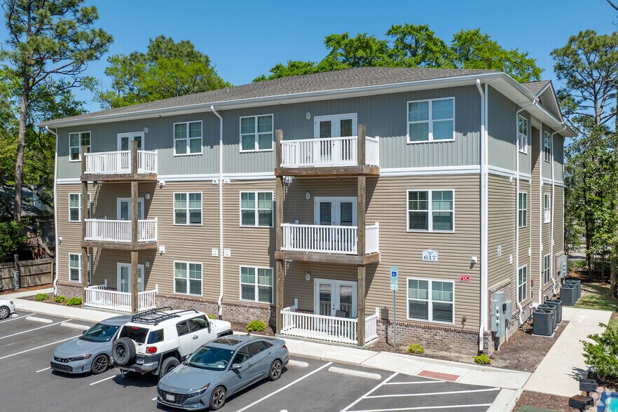 619 S Kerr Ave, Wilmington, NC à vendre - Photo principale – Image 1 sur 59