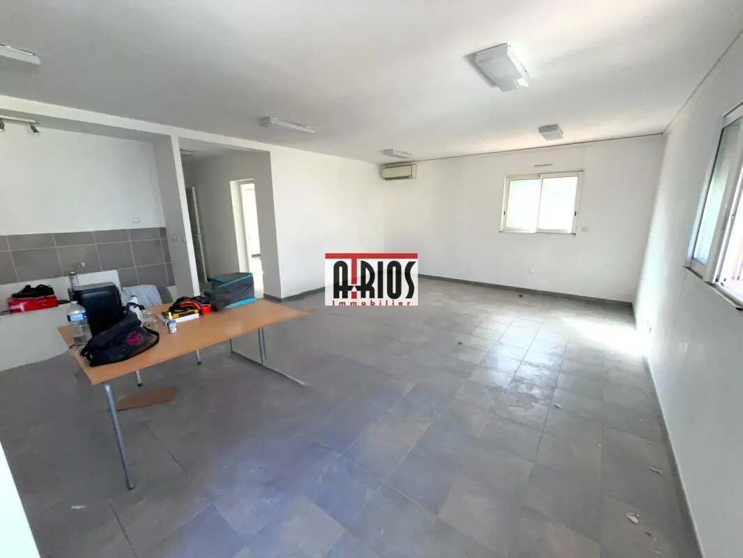 Industriel/Logistique dans LA MOUTONNE à louer Photo intérieure– Image 1 sur 6