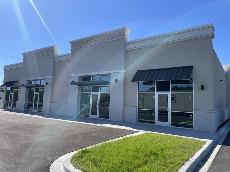 3801 Denny Ave, Pascagoula, MS à louer - Photo de l’immeuble – Image 3 sur 6