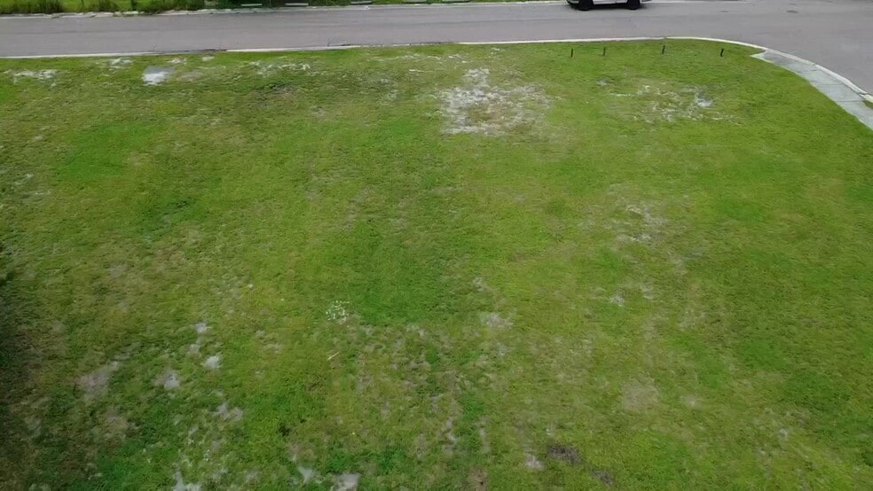 Terrain dans Saint Petersburg, FL à vendre - Vidéo sur l’annonce professionnelle – Image 3 sur 12