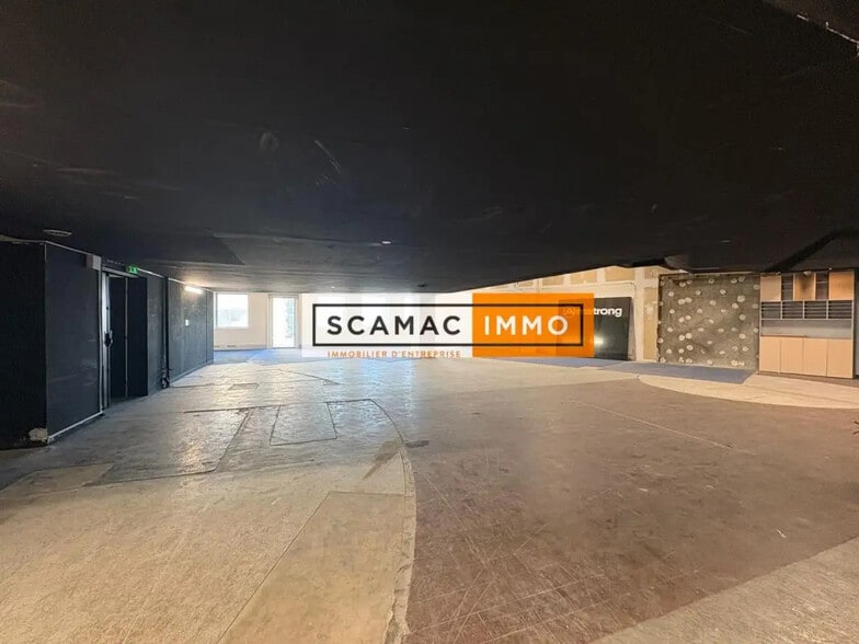 Industriel/Logistique dans Ivry-sur-Seine à louer - Photo de l’immeuble – Image 3 sur 9