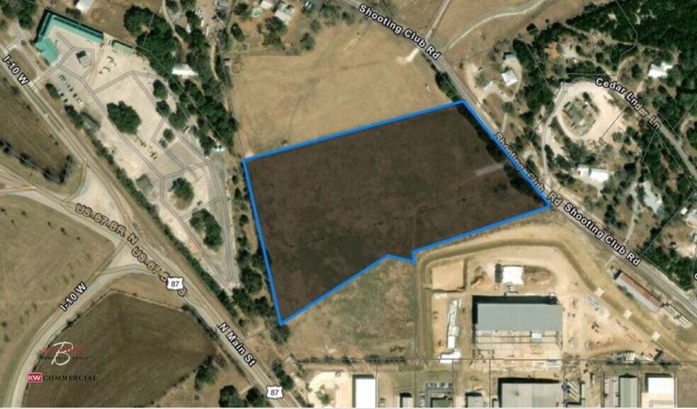 42 Shooting Club Rd, Boerne, TX à vendre - Photo principale – Image 1 sur 7