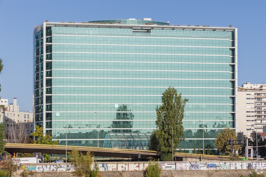 Quai Du Président Paul Doumer, Courbevoie à louer - Photo principale – Image 1 sur 16