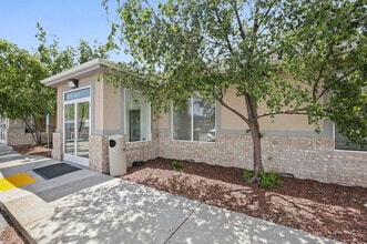494 E 2400 N, Tooele, UT à louer Photo intérieure– Image 1 sur 28