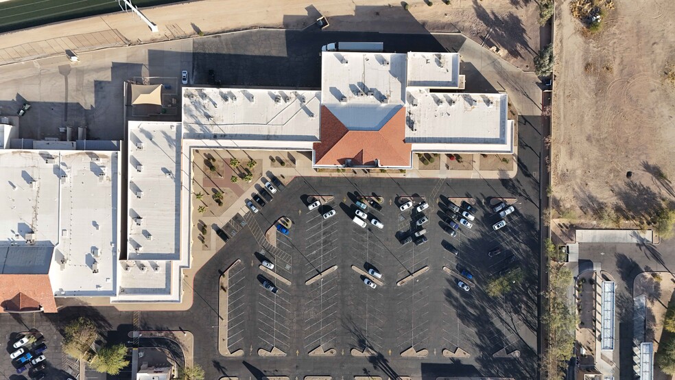 26 E Baseline Rd, Phoenix, AZ à louer - Photo de l’immeuble – Image 2 sur 4