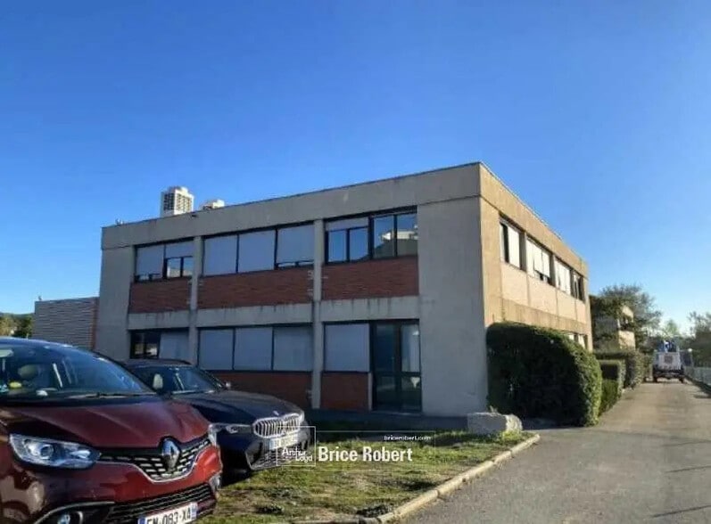 Bureau dans Limonest à vendre - Photo de l’immeuble – Image 1 sur 5
