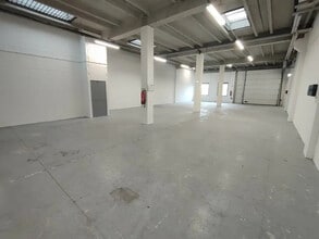 Industriel/Logistique dans Saint-Quentin-Fallavier à vendre Photo intérieure– Image 1 sur 6