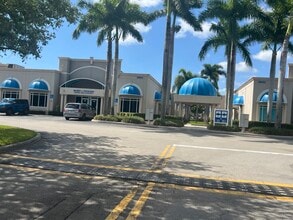 2830 W State Road 84, Fort Lauderdale, FL à louer Photo de l’immeuble– Image 1 sur 6