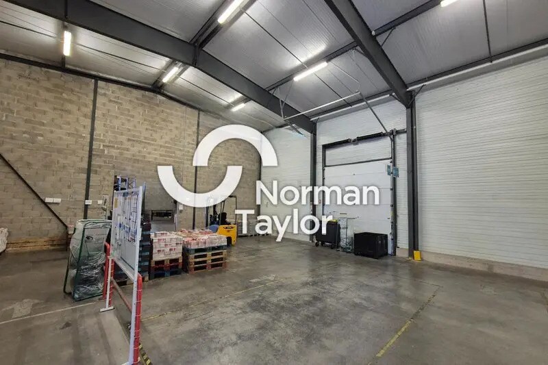 Industriel/Logistique dans Perpignan à louer - Photo intérieure – Image 2 sur 9