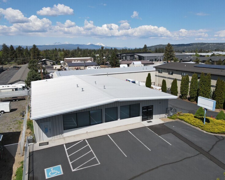 635 SE Business Way, Bend, OR à vendre - Photo de l’immeuble – Image 3 sur 22