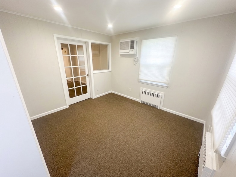 918 Central Ave, Woodmere, NY à louer - Photo intérieure – Image 3 sur 9