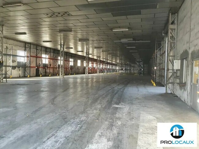 Plus de détails pour Industriel/Logistique à louer
